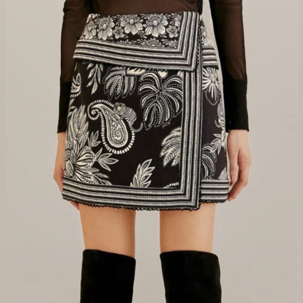 Farm Rio Black Paisley Bloom Mini-skirt Sz 28